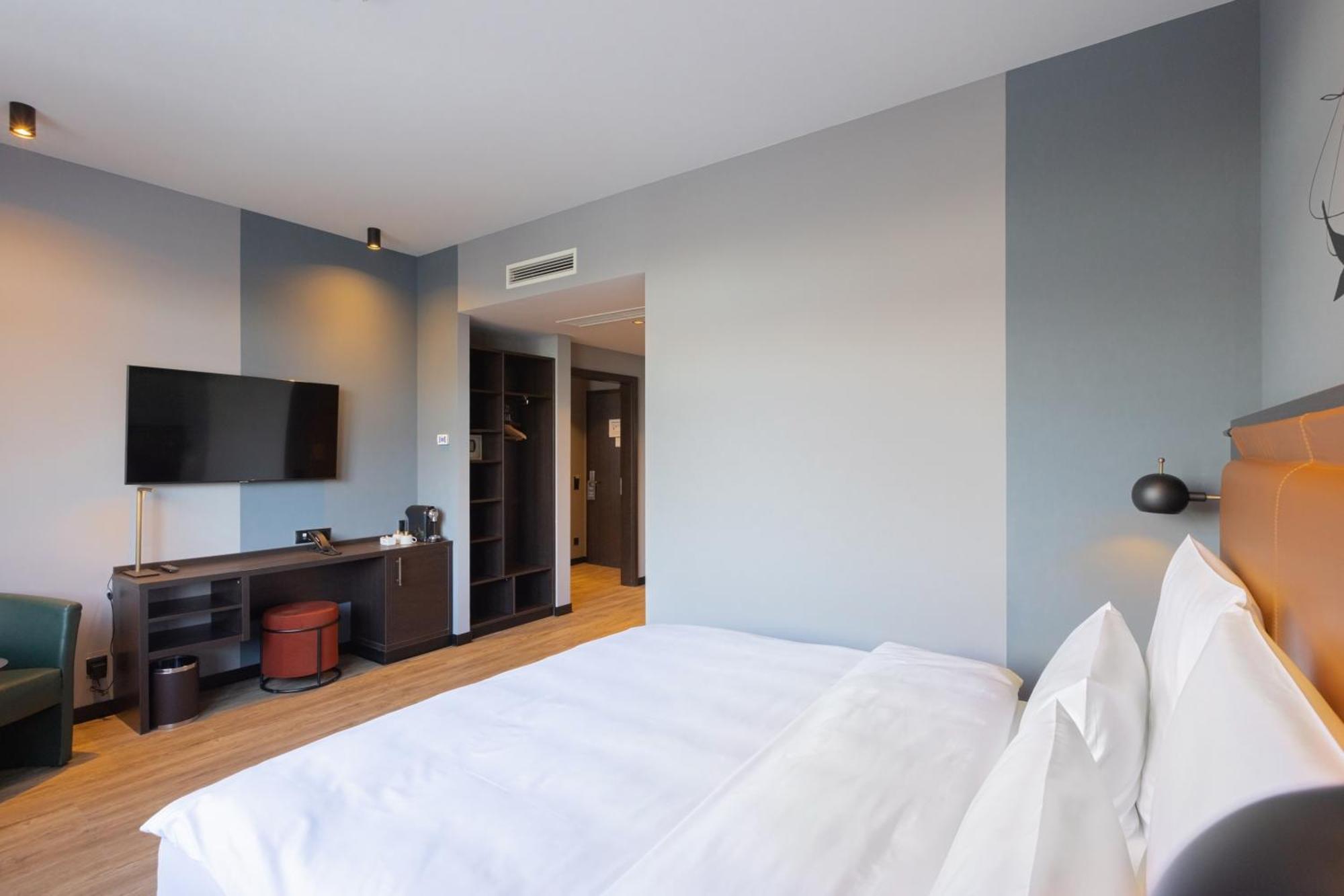 Titanic Comfort Kurfuerstendamm Berlin Exteriör bild