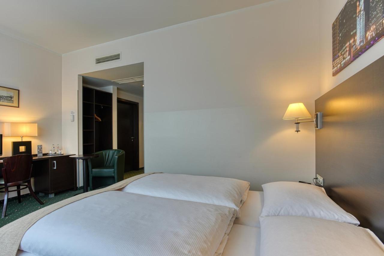 Titanic Comfort Kurfuerstendamm Berlin Exteriör bild
