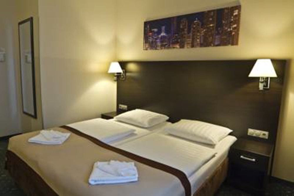 Titanic Comfort Kurfuerstendamm Berlin Exteriör bild
